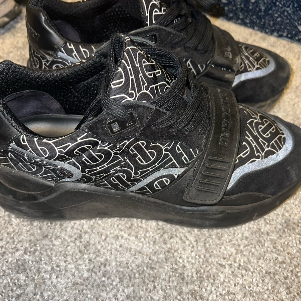 Burberry shoes